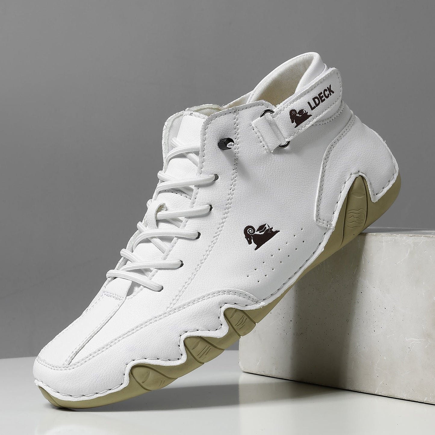 VogLDeck – Orthopedic & Breathable Shoes